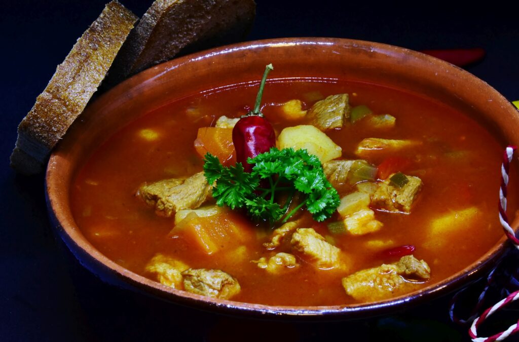 gulash piatto tipico ungherese gulash piatto tipico ungherese