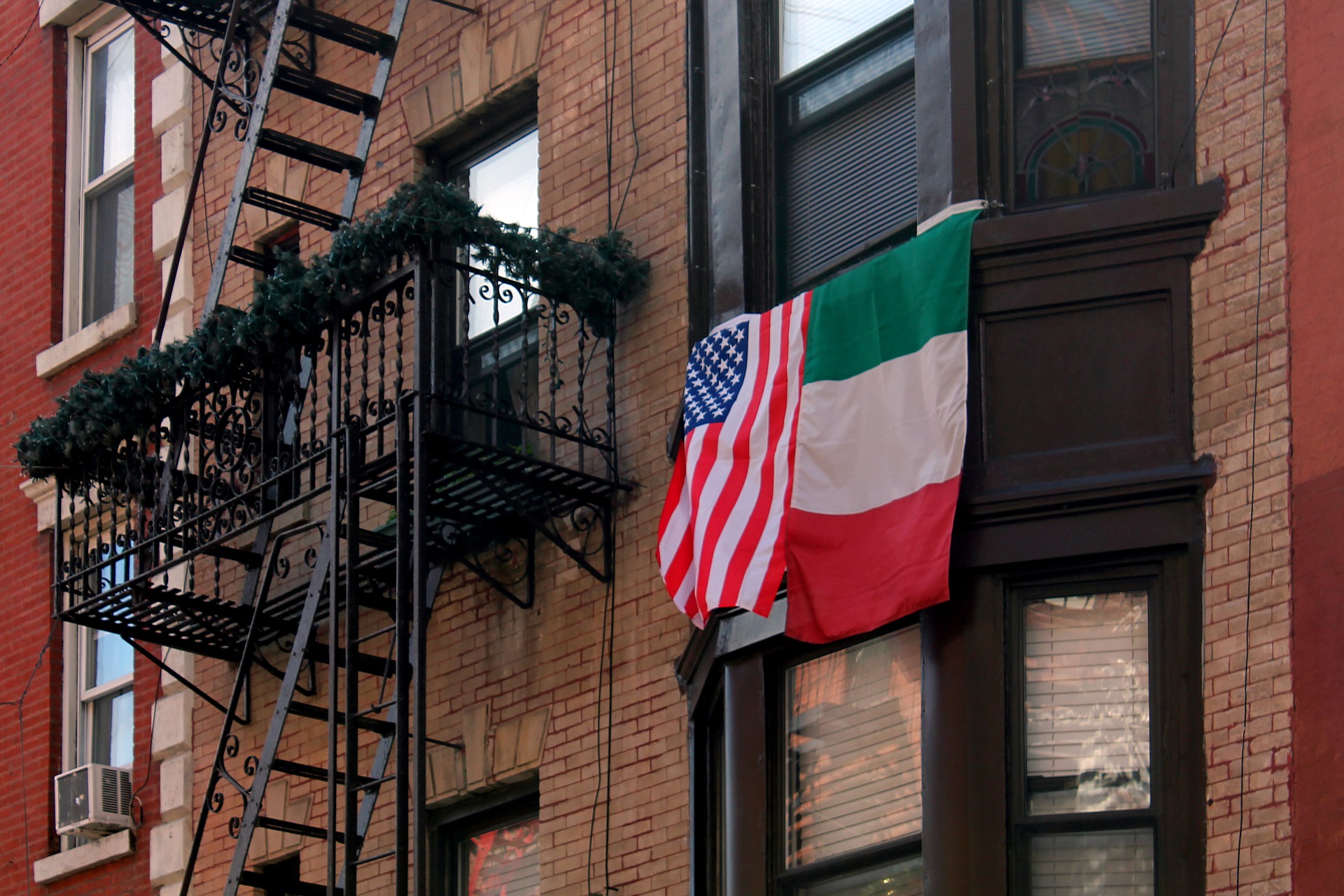 Bandiere dal balcone