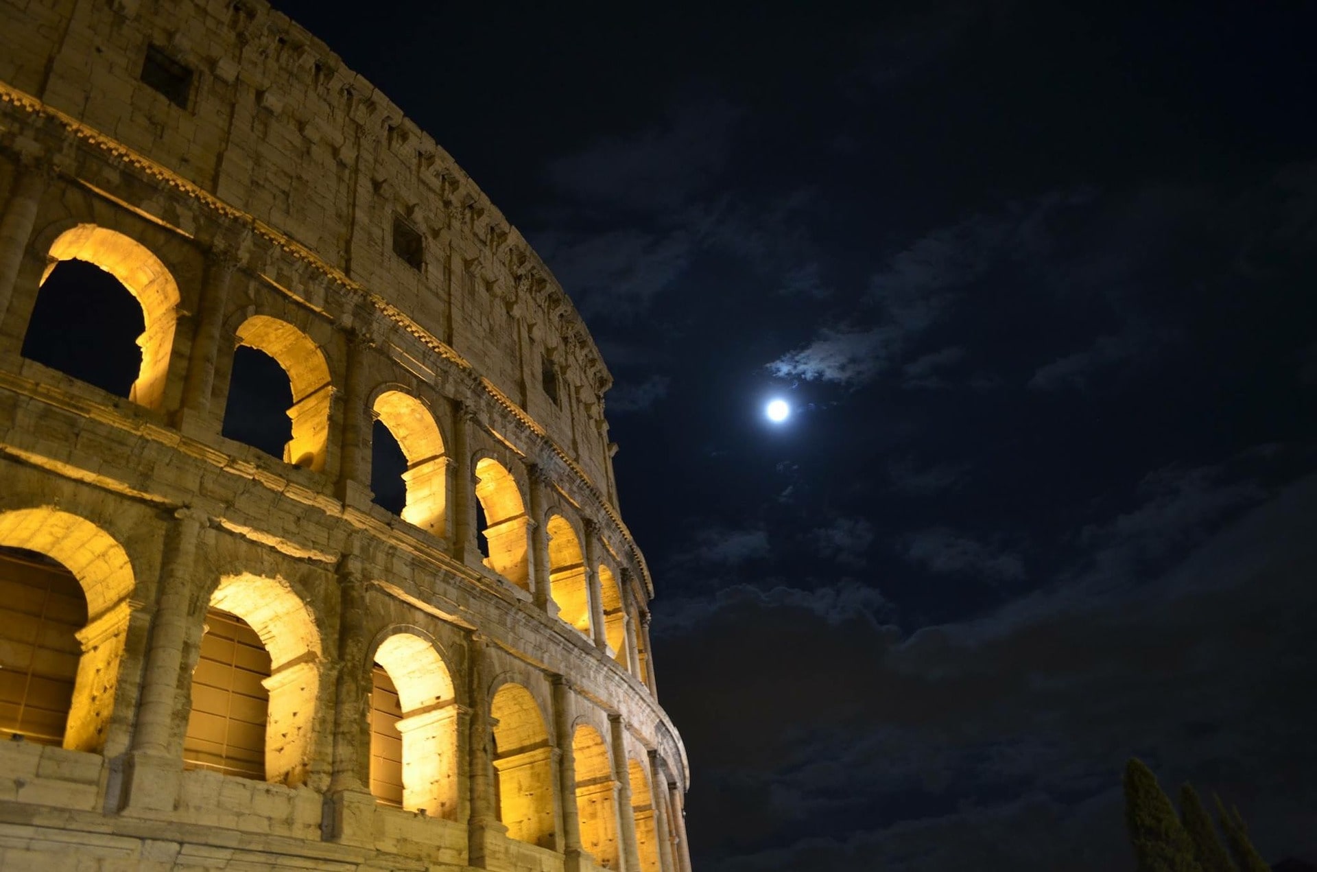 Roma di notte Travelmundi