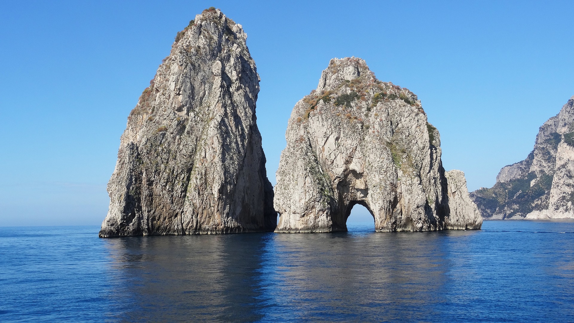 Capri, Faraglioni