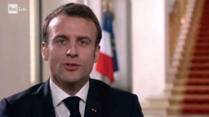 Macron Travelmundi