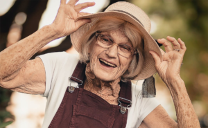 Nonna beve birra Travelmundi