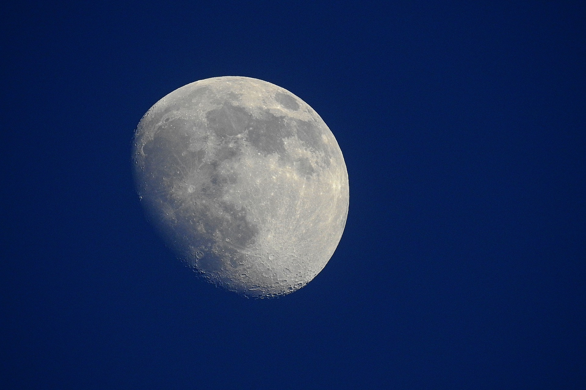 Luna